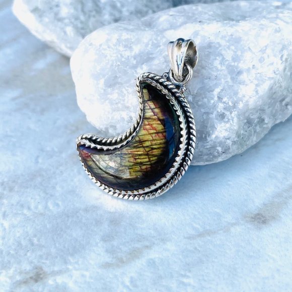 925 Sterling Silver CRESCENT MOON Natural Labradorite Crystal Pendant Necklace - Picture 5 of 9